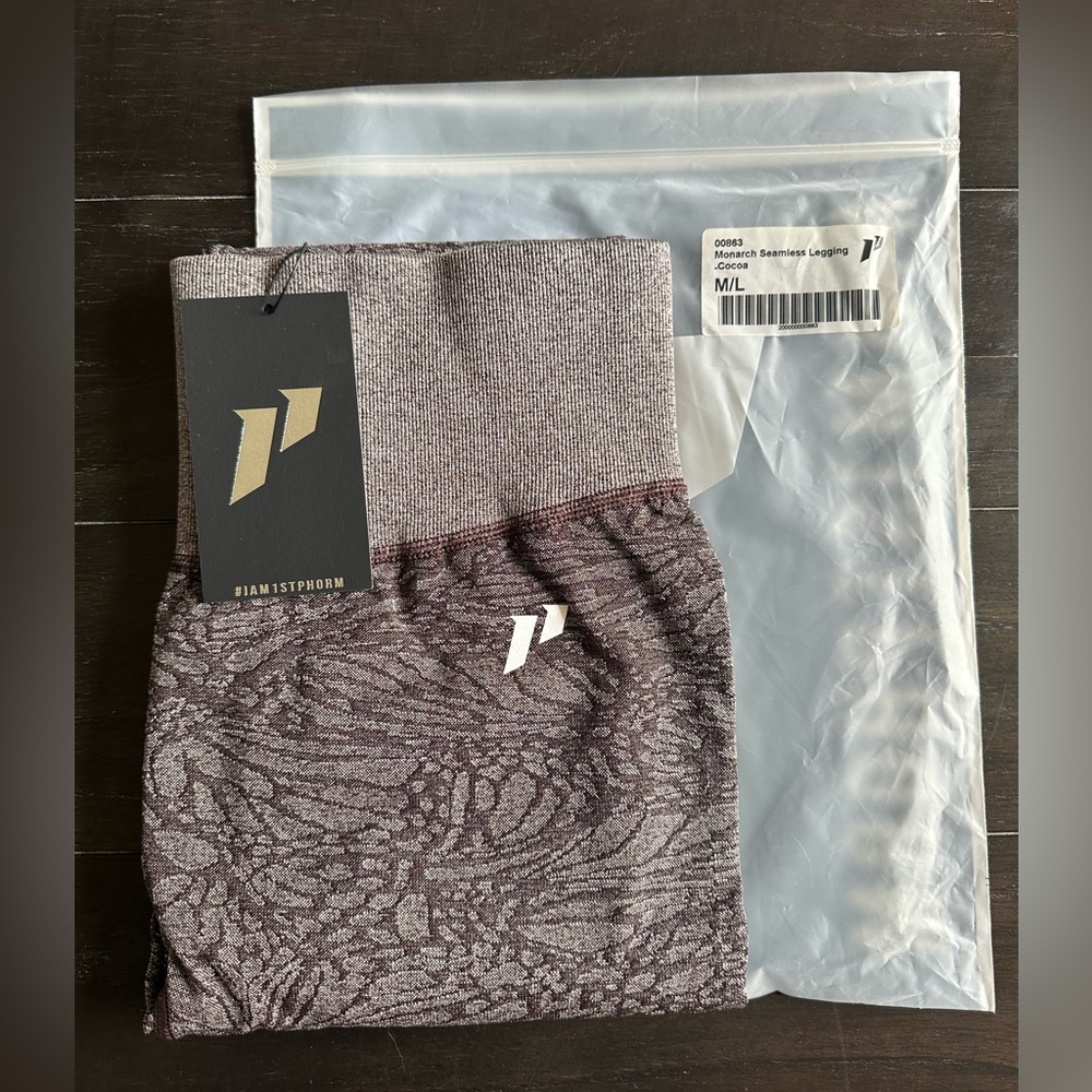 1st Phorm Monarch Leggings in Cocoa - Picture 3 of 4